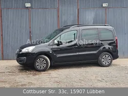 Schwarz Gebraucht 2017 Peugeot Partner Tepee Active Van / Kleinbus | 10.480 € (Fairer Preis)