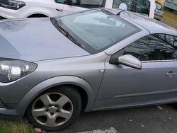 Silber Gebraucht 2008 Opel Astra Cabriolet Cabrio | 2.399 €