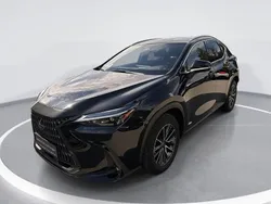 Graphitschwarz metallic Gebraucht 2022 Lexus NX450h+ E-FOUR Executive Line SUV | 48.900 € (Fairer Preis)