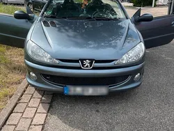 Silber Gebraucht 2005 Peugeot 206 CC Cabrio | 2.299 € (Etwas zu teuer)