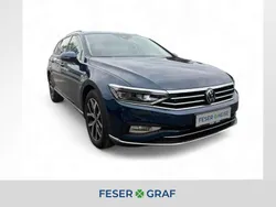 Aquamarinblau metallic Gebraucht 2024 VW Passat Elegance Kombi | 33.940 € (Fairer Preis)
