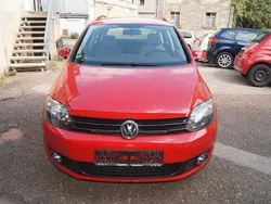 Rot Gebraucht 2010 VW Golf Plus Cross Team Van / Kleinbus | 4.950 € (Guter Preis)