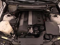 Silber Gebraucht 2000 BMW 320 Kombi | 3.300 €