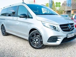 Brillantsilber metallic (metallic) Gebraucht 2017 Mercedes V250 AMG Van / Kleinbus | 46.990 € (Etwas zu teuer)