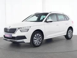 Candy weiss Gebraucht 2023 Skoda Kamiq SUV | 25.778 € (Fairer Preis)