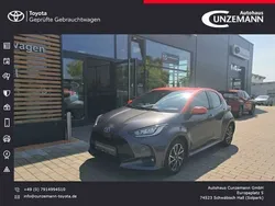 Marlingrau metallic, dach tokio fusion Gebraucht 2021 Toyota Yaris Hybrid Basis Limousine | 18.970 € (Fairer Preis)