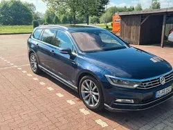 Blau Gebraucht 2015 VW Passat R-line Kombi | 14.800 € (Fairer Preis)