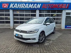 Weiß Gebraucht 2017 VW Touran Sound Van / Kleinbus | 15.999 € (Fairer Preis)