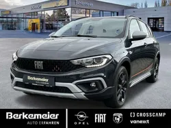 Foresta grün Gebraucht 2024 Fiat Tipo Cross Kombi | 25.925 € (Etwas zu teuer)