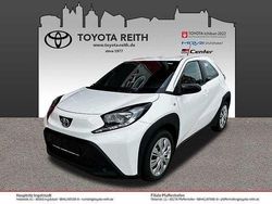 Schneeweiß Gebraucht 2024 Toyota Aygo X Business Edition SUV | 17.910 € (Etwas zu teuer)