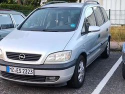 Silber Gebraucht 2001 Opel Zafira Comfort Van / Kleinbus | 1.700 € (Fairer Preis)