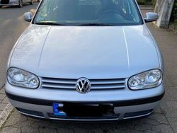 Silber Gebraucht 2001 VW Golf IV Edition Limousine | 1.500 € (Fairer Preis)