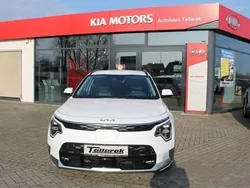 Weiß Gebraucht 2024 Kia e-Niro Inspiration SUV | 32.879 € (Fairer Preis)