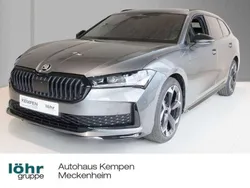 Grau Gebraucht 2025 Skoda Superb SportLine Kombi | 45.540 € (Etwas zu teuer)