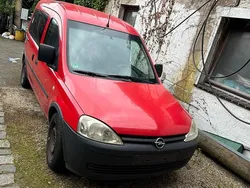 Rot Gebraucht 2008 Opel Combo Van / Kleinbus | 1.500 € (Superpreis)