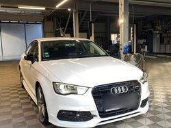 Weiß Gebraucht 2016 Audi A3 S-Line Limousine | 15.900 € (Superpreis)