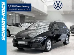 Deep black perleffekt Gebraucht 2023 VW Golf VIII Life Kombi | 27.750 € (Fairer Preis)