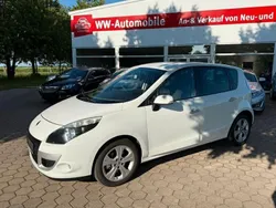 Weiß Gebraucht 2010 Renault Scénic III Dynamique Van / Kleinbus | 2.999 € (Etwas zu teuer)