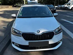 Weiß Gebraucht 2018 Skoda Fabia Kombi | 7.500 € (Guter Preis)
