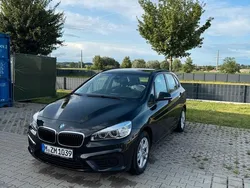 Schwarz Gebraucht 2017 BMW 218 Active Tourer Van / Kleinbus | 13.300 € (Fairer Preis)