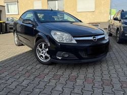 Schwarz Gebraucht 2010 Opel Astra Cabriolet Cabrio | 2.450 €