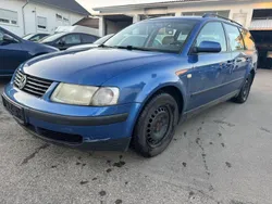 Blau Gebraucht 1998 VW Passat Kombi | 749 € (Guter Preis)