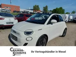 Weiß Gebraucht 2021 Fiat 500e Icon Cabrio | 19.790 € (Fairer Preis)