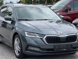 Grau Gebraucht 2021 Skoda Octavia Style Kombi | 22.490 € (Fairer Preis)