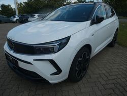 Weiß Gebraucht 2024 Opel Grandland X Ultimate SUV | 25.990 € (Fairer Preis)