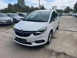 Weiß Gebraucht 2018 Opel Zafira Van / Kleinbus | 9.999 € (Superpreis)