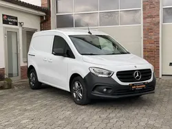 Weiß Gebraucht 2022 Mercedes Citan 110 Van / Kleinbus | 16.199 € (Guter Preis)