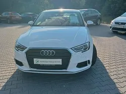 Weiß Gebraucht 2018 Audi A3 Sport Limousine | 18.000 € (Etwas zu teuer)
