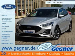 Silber Gebraucht 2024 Ford Focus ST-Line Limousine | 22.840 € (Guter Preis)