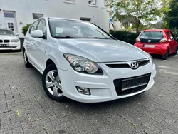 Weiß Gebraucht 2009 Hyundai i30 Kleinwagen | 3.450 € (Fairer Preis)