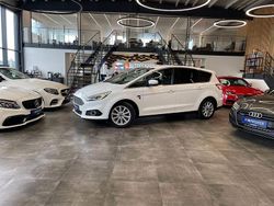 Weiß Gebraucht 2016 Ford S-MAX Titanium Van / Kleinbus | 10.890 € (Fairer Preis)