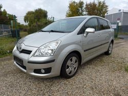 Silber Gebraucht 2007 Toyota Corolla Verso Van / Kleinbus | 3.400 € (Guter Preis)