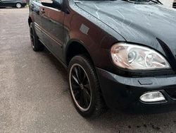Schwarz Gebraucht 2005 Mercedes ML270 SUV | 5.500 € (Guter Preis)