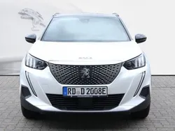 Perlmutt weiß perleffekt Gebraucht 2023 Peugeot e-2008 GT SUV | 26.290 € (Etwas zu teuer)