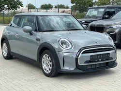 Grau Gebraucht 2022 Mini ONE Kleinwagen | 16.500 € (Fairer Preis)