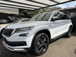 Weiß Gebraucht 2018 Skoda Kodiaq Scout 4x4 SUV | 28.900 € (Teuer)