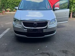 Silber Gebraucht 2007 VW Touran Trendline Van / Kleinbus | 4.499 € (Guter Preis)