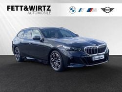 Sophistograu brillanteffekt Gebraucht 2024 BMW 520 M Sport Kombi | 52.800 € (Superpreis)