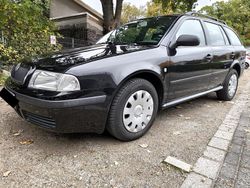 Schwarz Gebraucht 2004 Skoda Octavia Kombi | 2.750 € (Etwas zu teuer)