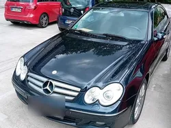 Blau Gebraucht 2009 Mercedes CLK220 Coupé | 5.999 €