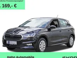 Grau Neu 2024 Skoda Fabia Selection Limousine | 17.980 € (Guter Preis)