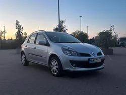 Silber Gebraucht 2009 Renault Clio GrandTour Rip Curl Kombi | 2.400 €