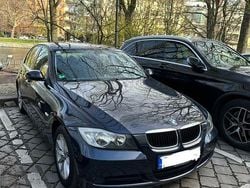 Blau Gebraucht 2008 BMW 318 Limousine | 3.600 € (Guter Preis)