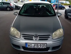 Silber Gebraucht 2004 VW Golf IV Comfortline Limousine | 2.300 € (Fairer Preis)