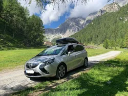 Silber Gebraucht 2016 Opel Zafira Tourer Van / Kleinbus | 10.700 € (Fairer Preis)