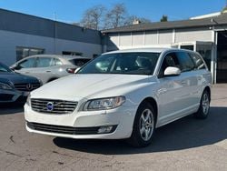 Weiß Gebraucht 2016 Volvo V70 Standard Kombi | 8.200 € (Superpreis)